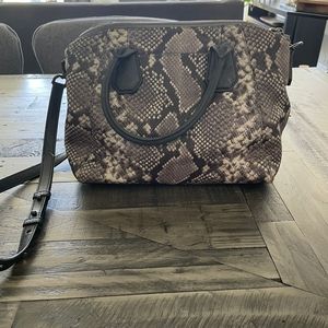 Micheal Kors Skin Bag